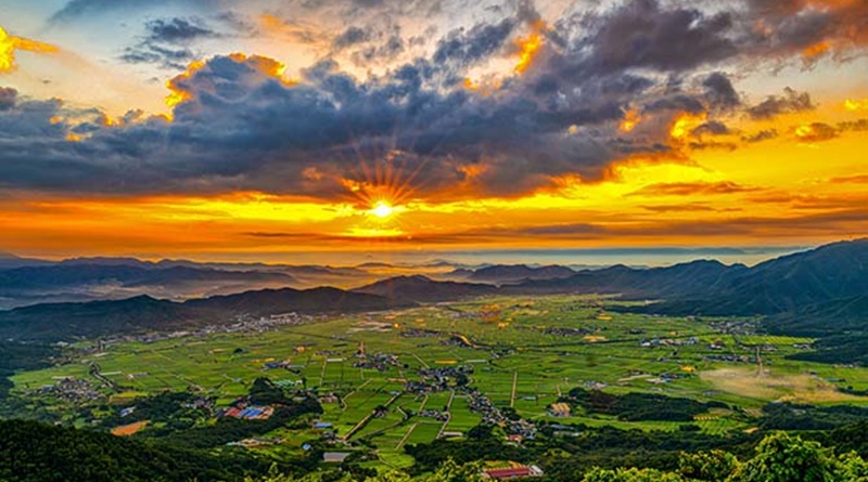 운석충돌구 관광지로 돌아오다